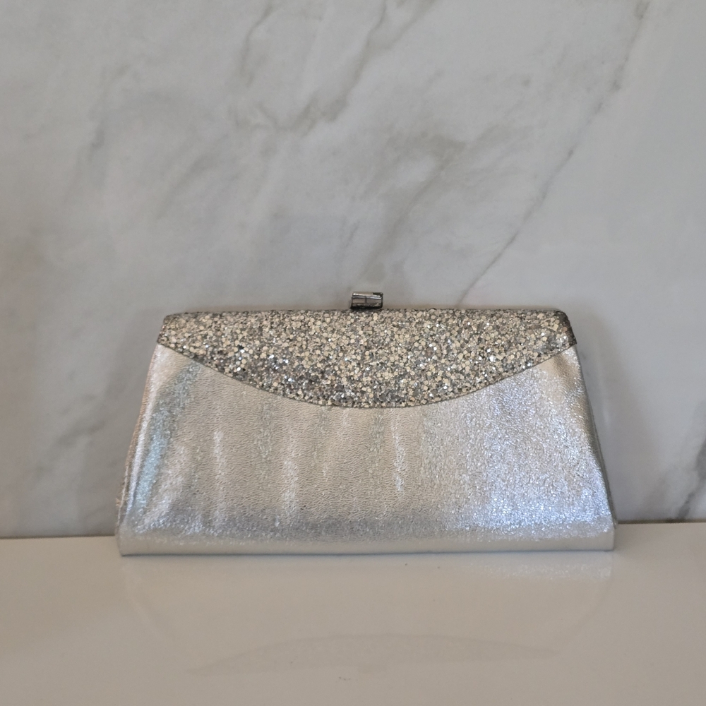 Silver Clutch | Metallic Glitter Vintage purse silver clasp chain strap